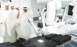 Read more about the article رئيس الوزراء تفقّد مشروع مركز الكويت لمكافحة السرطان الجديد بمنطقة الصباح الصحية