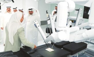 رئيس الوزراء تفقّد مشروع مركز الكويت لمكافحة السرطان الجديد بمنطقة الصباح الصحية